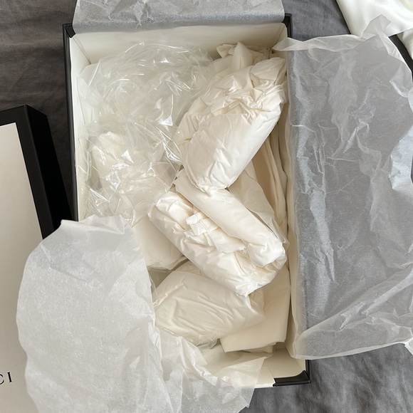 BOX only. GUCCI shoes box - Picture 4 of 8